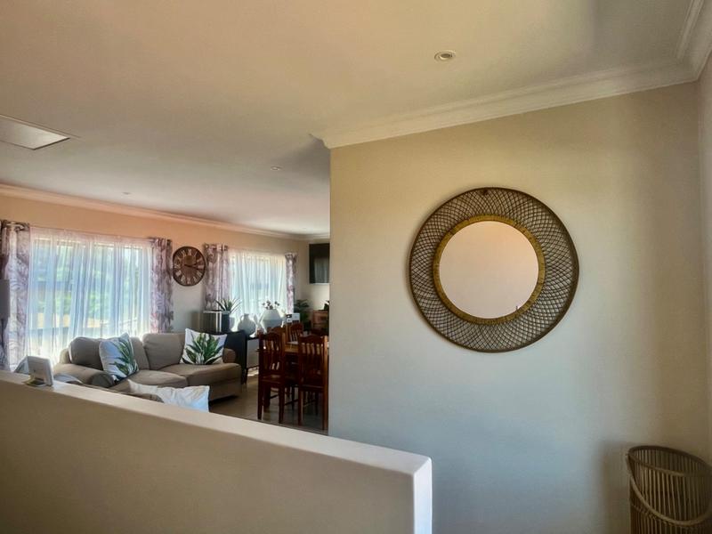 3 Bedroom Property for Sale in Fraaiuitsig Western Cape